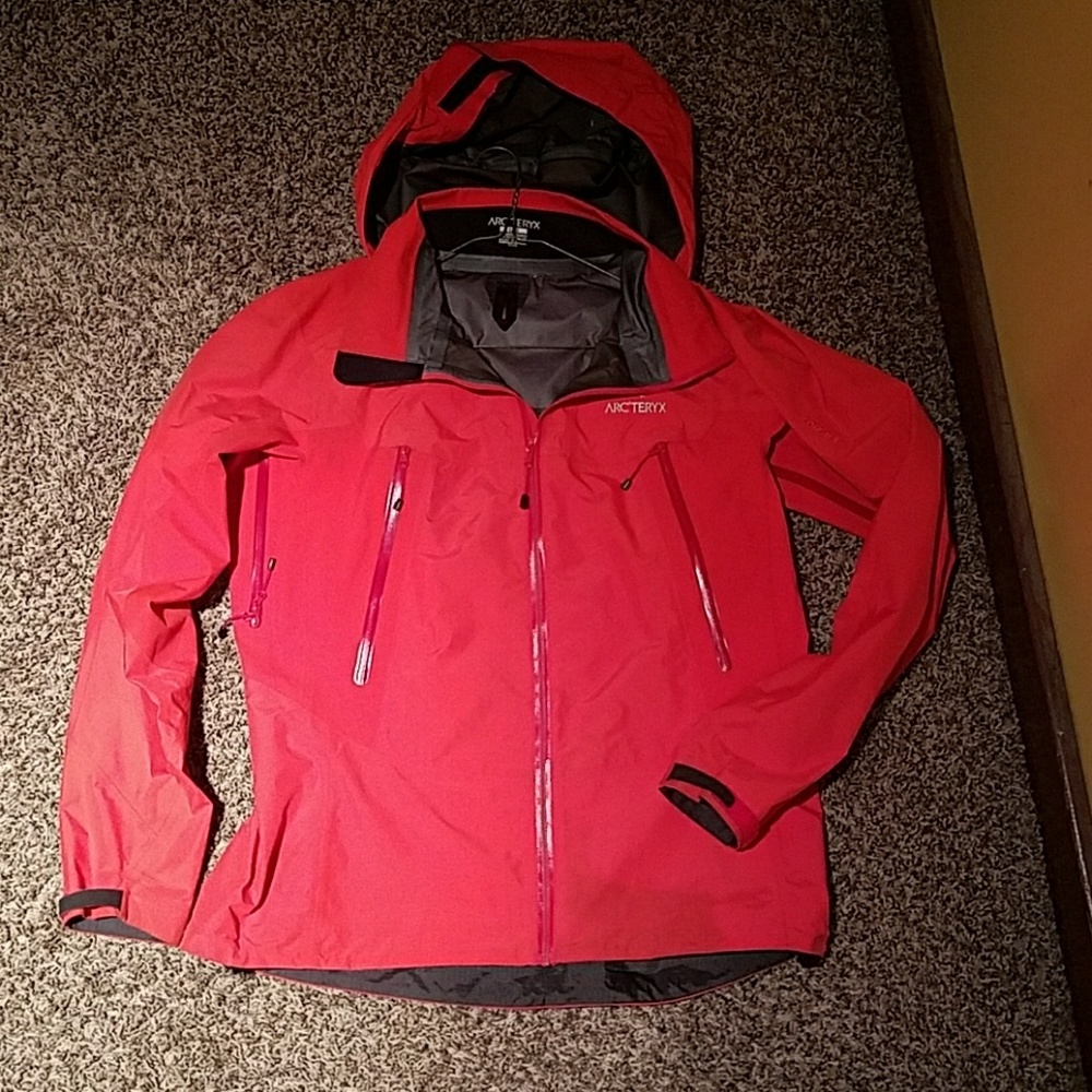 Arc'teryx women's LG jacket